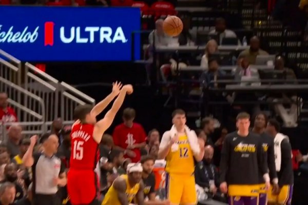 股票配资网首页 最多曾落后15分！谢泼德空位三分命中 帮助火箭反超打停湖人